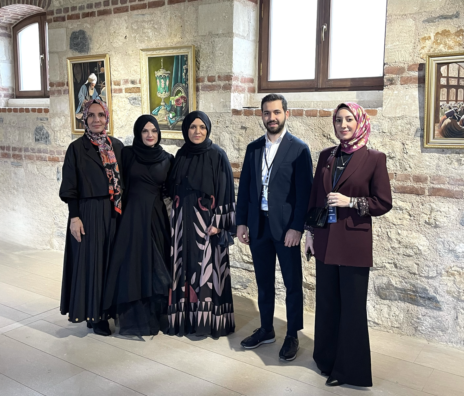 Üç Kadın Sanatçının Düşleri: Elvan-ı Efsun Sergisi Açıldı